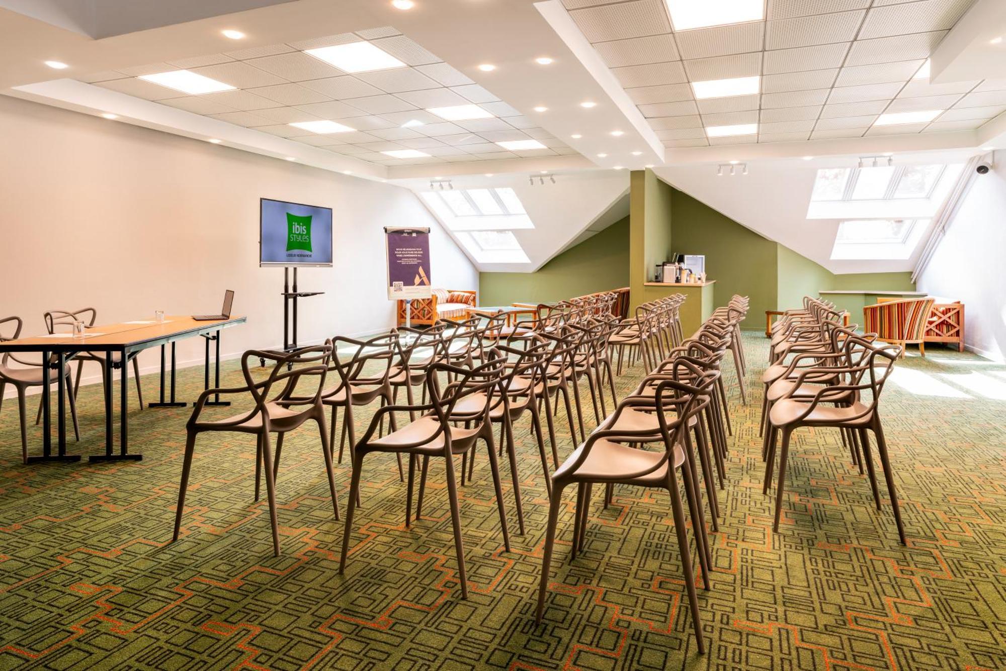 Ibis Styles Lisieux Normandie Zewnętrze zdjęcie